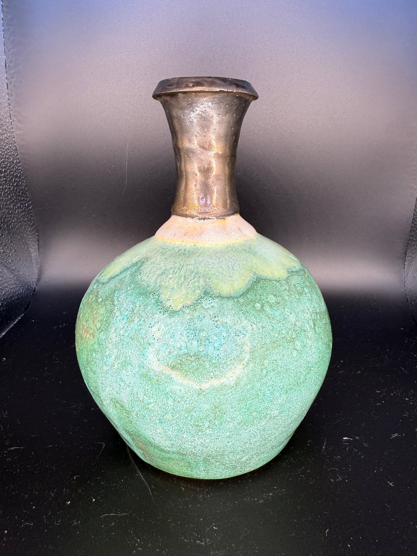 Handmade Ceramic Vase – Silver Neck & Jade-Green Basin – Elegant Home Decor
