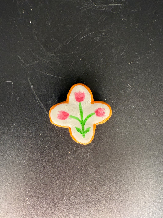 Tulip Cluster Ceramic Magnet – Hand-Painted Floral Design