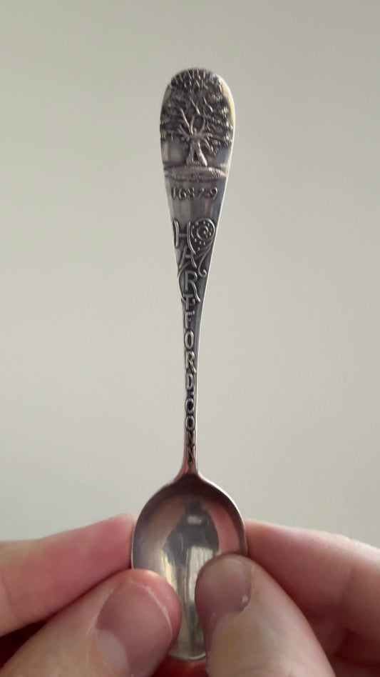 Hartford, Conn. Ring